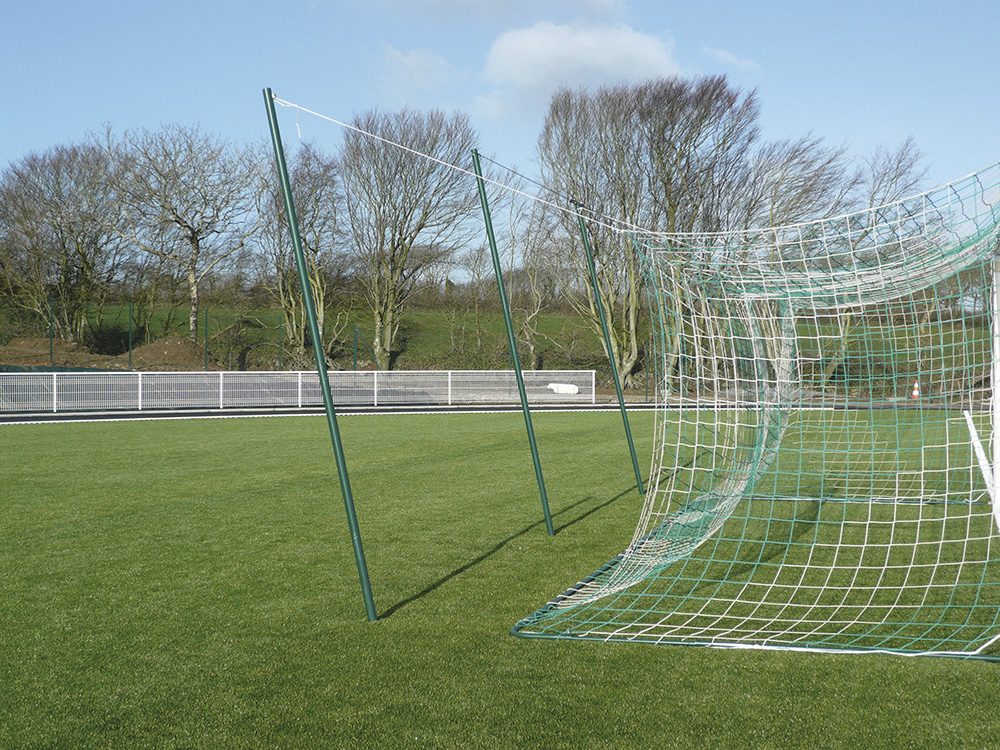 Jeu de 4 mats but à 11 acier